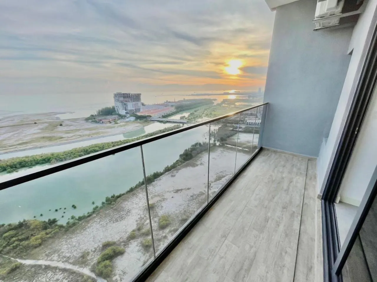 Imperio Residence 2 Bedrooms Private Jacuzzi Villa By Mj Holiday Malacca Ma­lay­sia