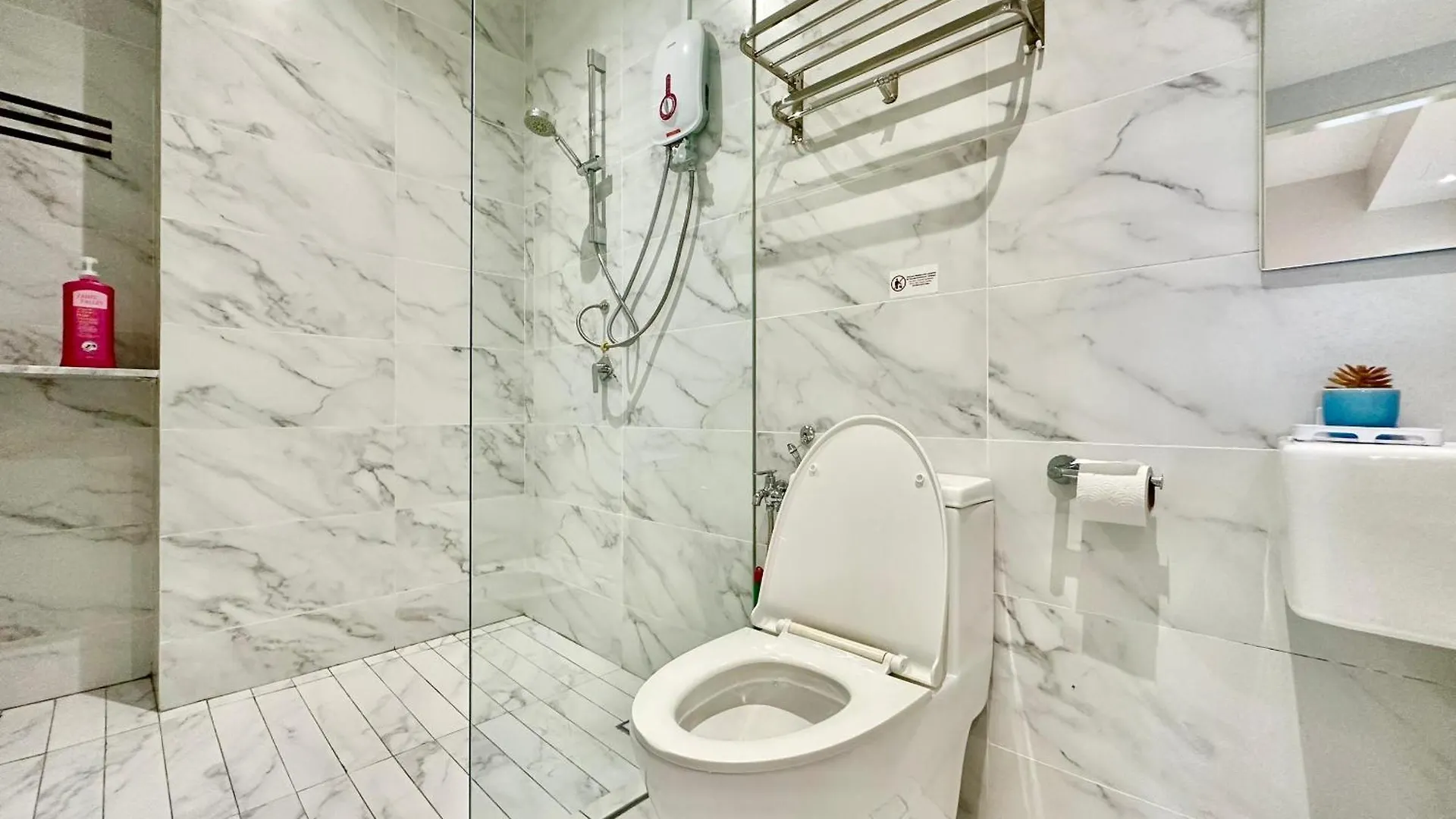 Imperio Residence 2 Bedrooms Private Jacuzzi Villa By Mj Holiday Malacca